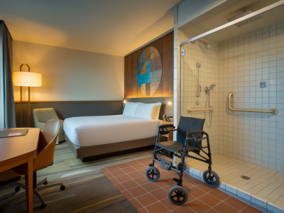 Séjour accessible à barcelone : hôtels, transports et activités adaptées aux fauteuils roulants